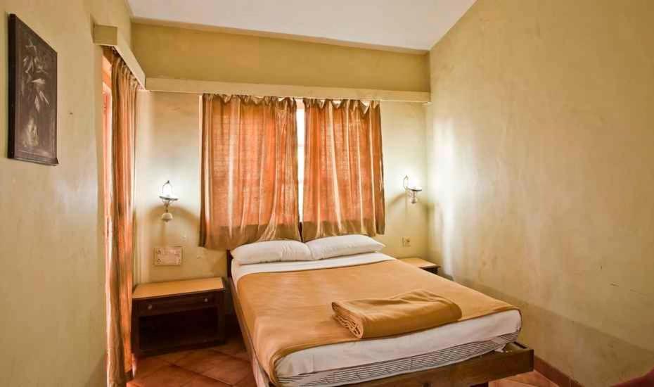 R Wood Resort Matheran Buitenkant foto
